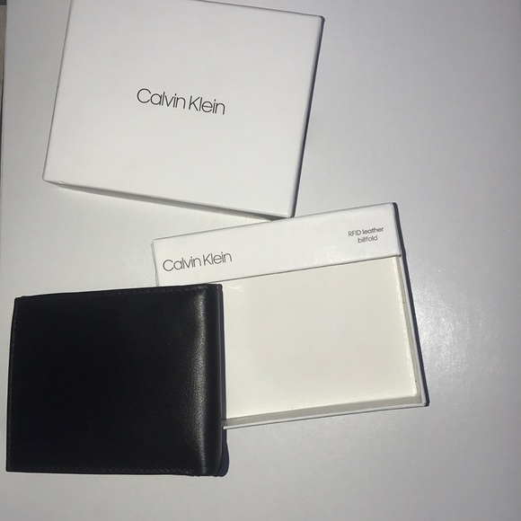 Calvin Klein Men’s Wallet - Picture 3 of 3